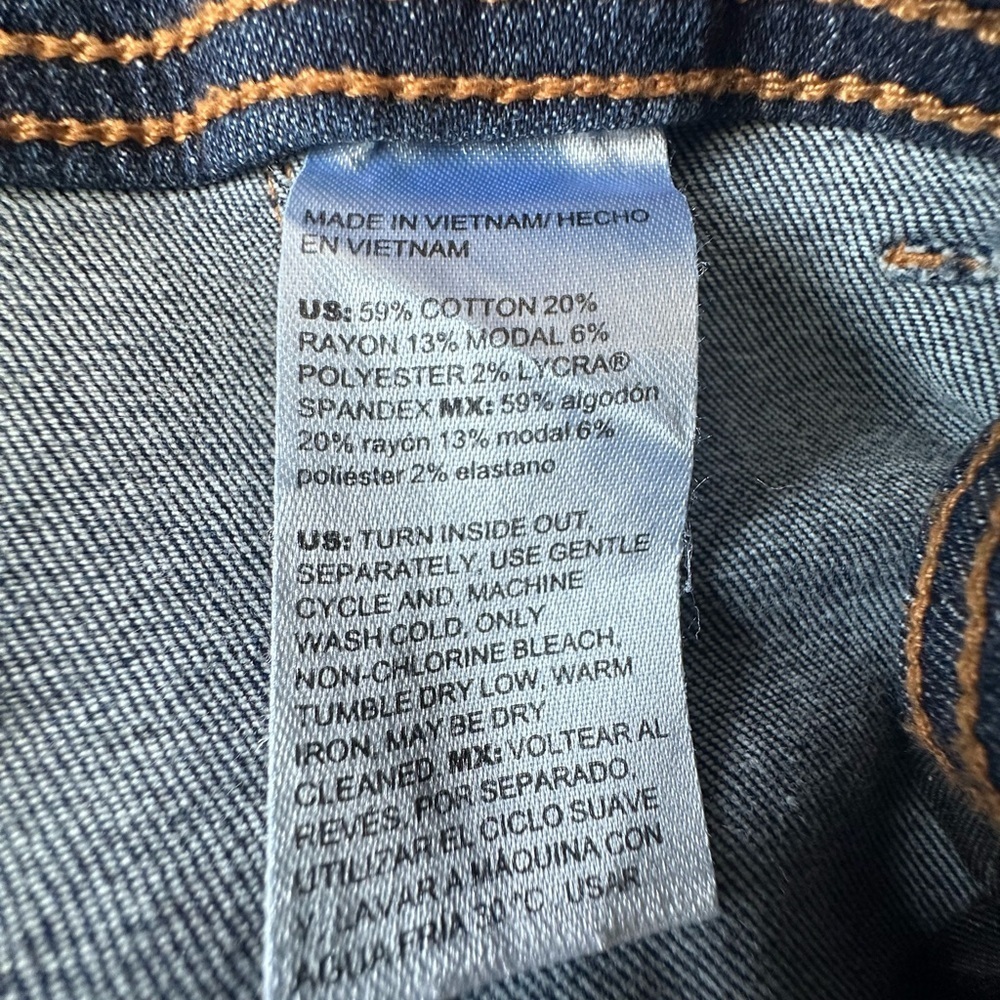 Chico's Dark Blue Flare Jeans on ware leg size 6 - Picture 12 of 14